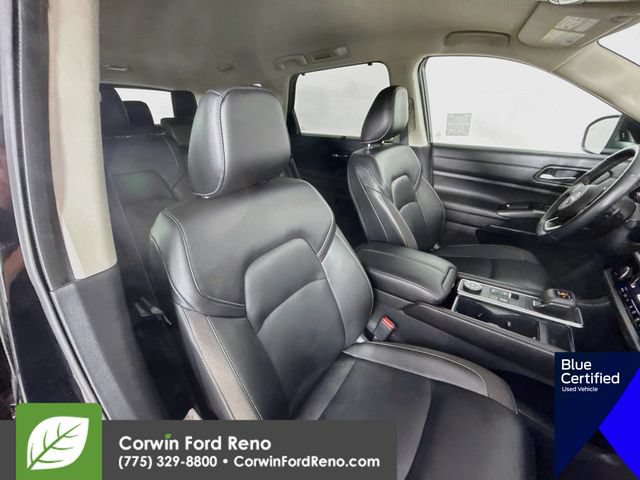 Used 2024 Nissan Pathfinder SL AWD/4WD image 32