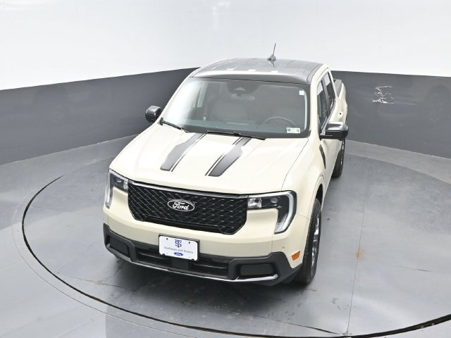 Certified 2025 Ford Maverick Lariat w/ Black Appearance Package AWD/4WD image 18