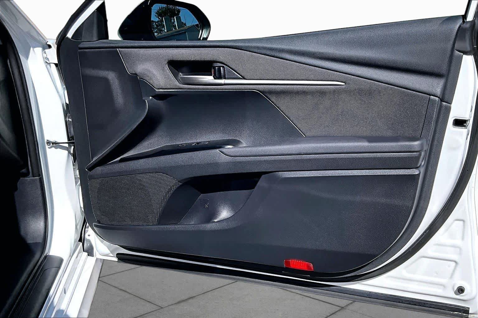Used 2025 Toyota Camry LE FWD image 23