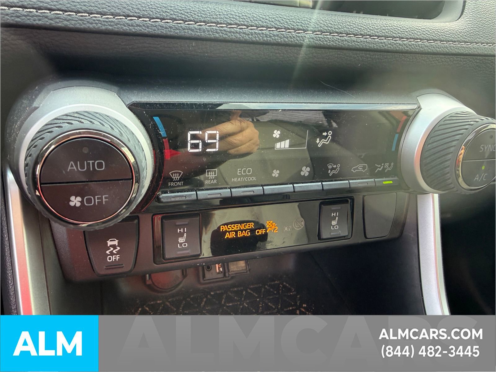 Used 2019 Toyota RAV4 XLE AWD/4WD image 20