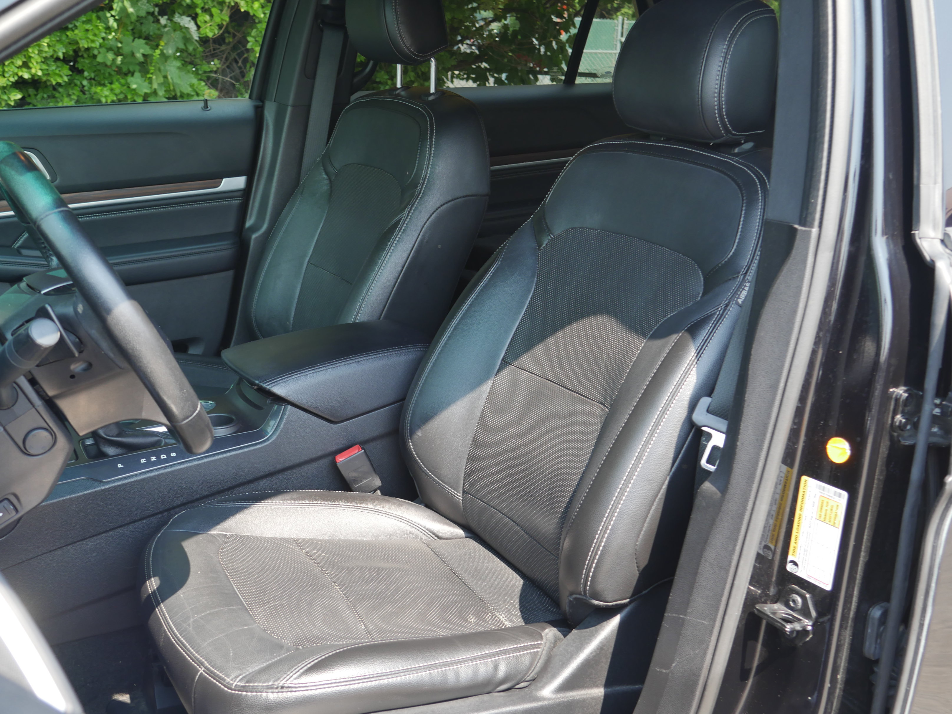 Certified 2017 Ford Explorer Limited FWD image 31