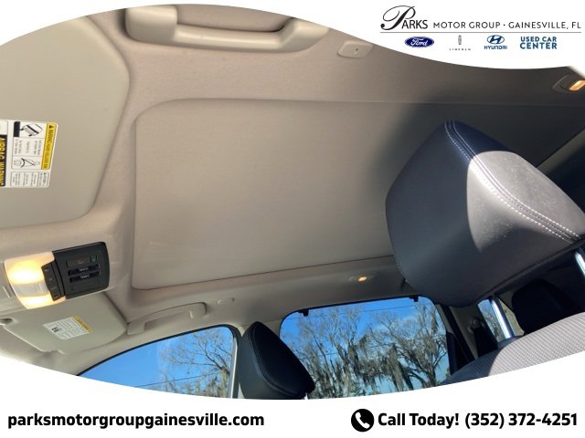 Used 2022 Nissan Rogue Platinum w/ Head-Up Display Package image 11