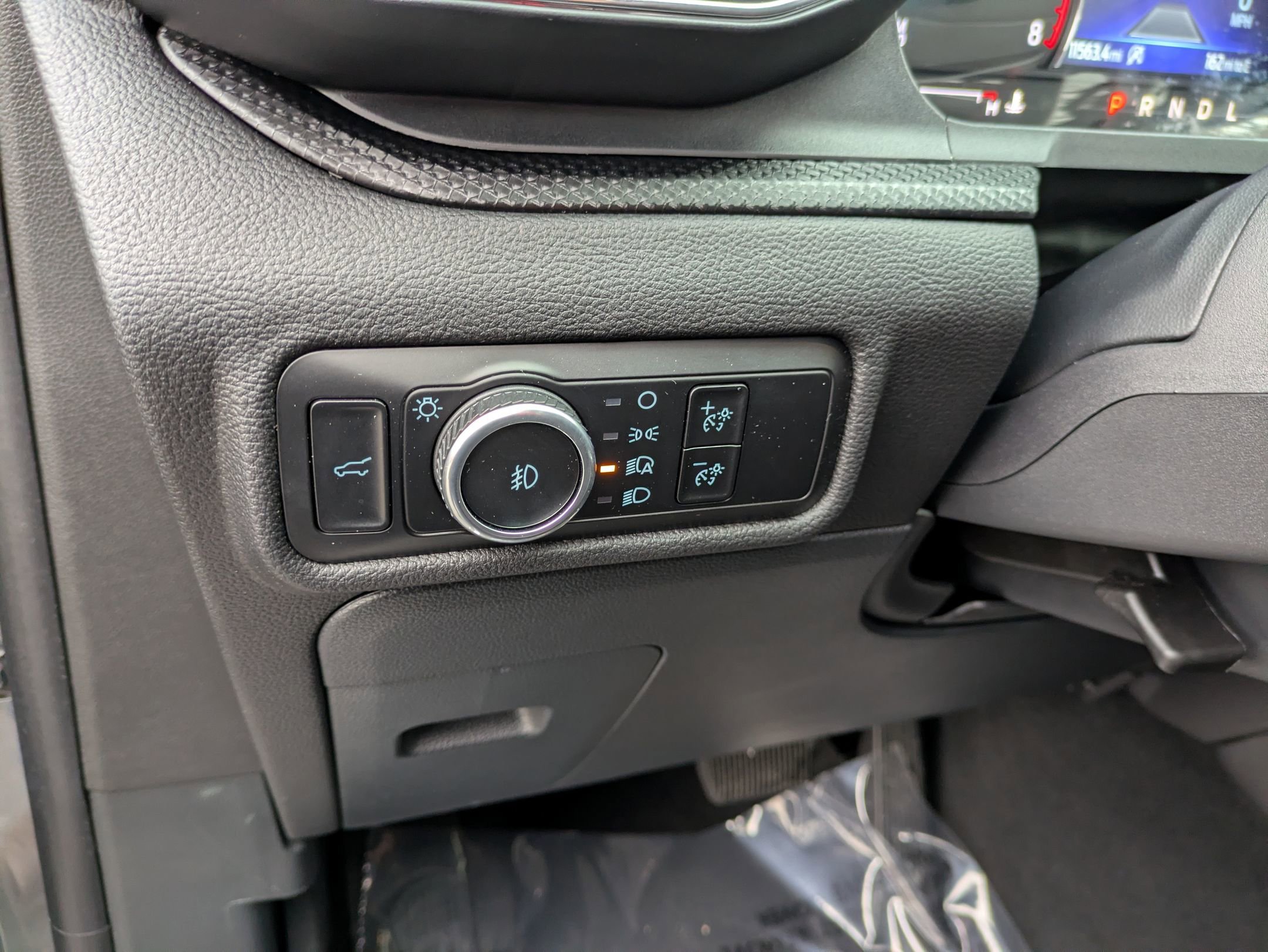 Certified 2024 Ford Explorer ST-Line w/ Class IV Trailer Tow Package image 18