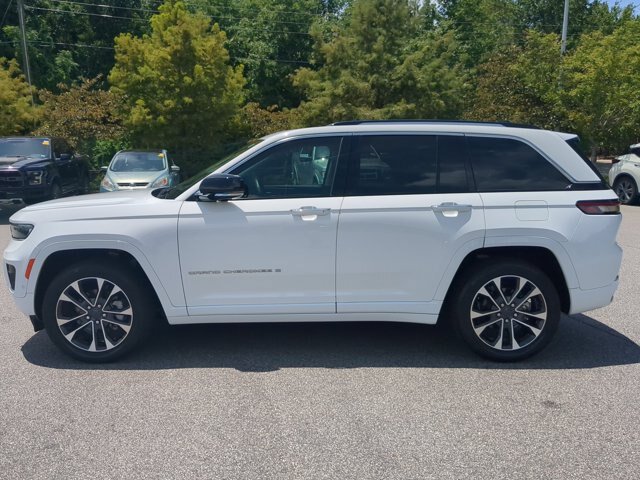 Used 2023 Jeep Grand Cherokee Overland w/ Adv Protech Group III AWD/4WD image 7