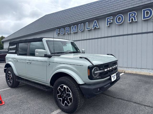 Certified 2021 Ford Bronco Outer Banks AWD/4WD image 1