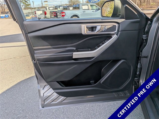 Certified 2022 Ford Explorer XLT w/ Class IV Trailer Tow Package image 11