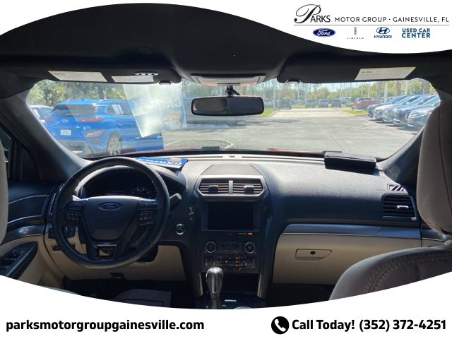 Certified 2019 Ford Explorer XLT w/ Equipment Group 201A image 10