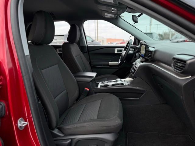 Certified 2023 Ford Explorer XLT image 28