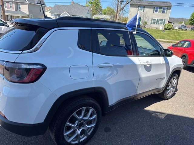 Used 2025 Jeep Compass Limited AWD/4WD image 6