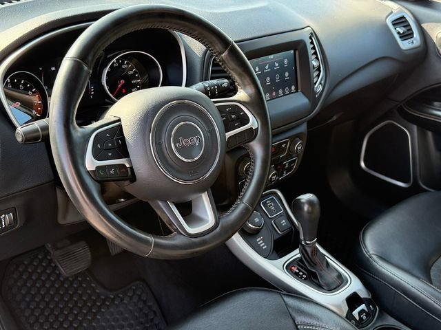 Used 2019 Jeep Compass Latitude w/ Cold Weather Group AWD/4WD image 17