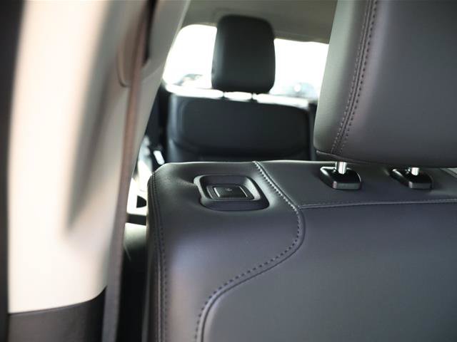 Certified 2026 Ford Expedition Max Active AWD/4WD image 37