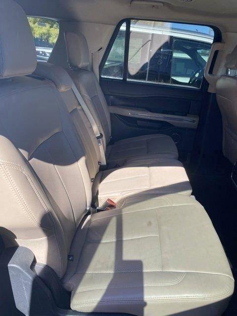 Certified 2024 Ford Expedition Max XLT image 3