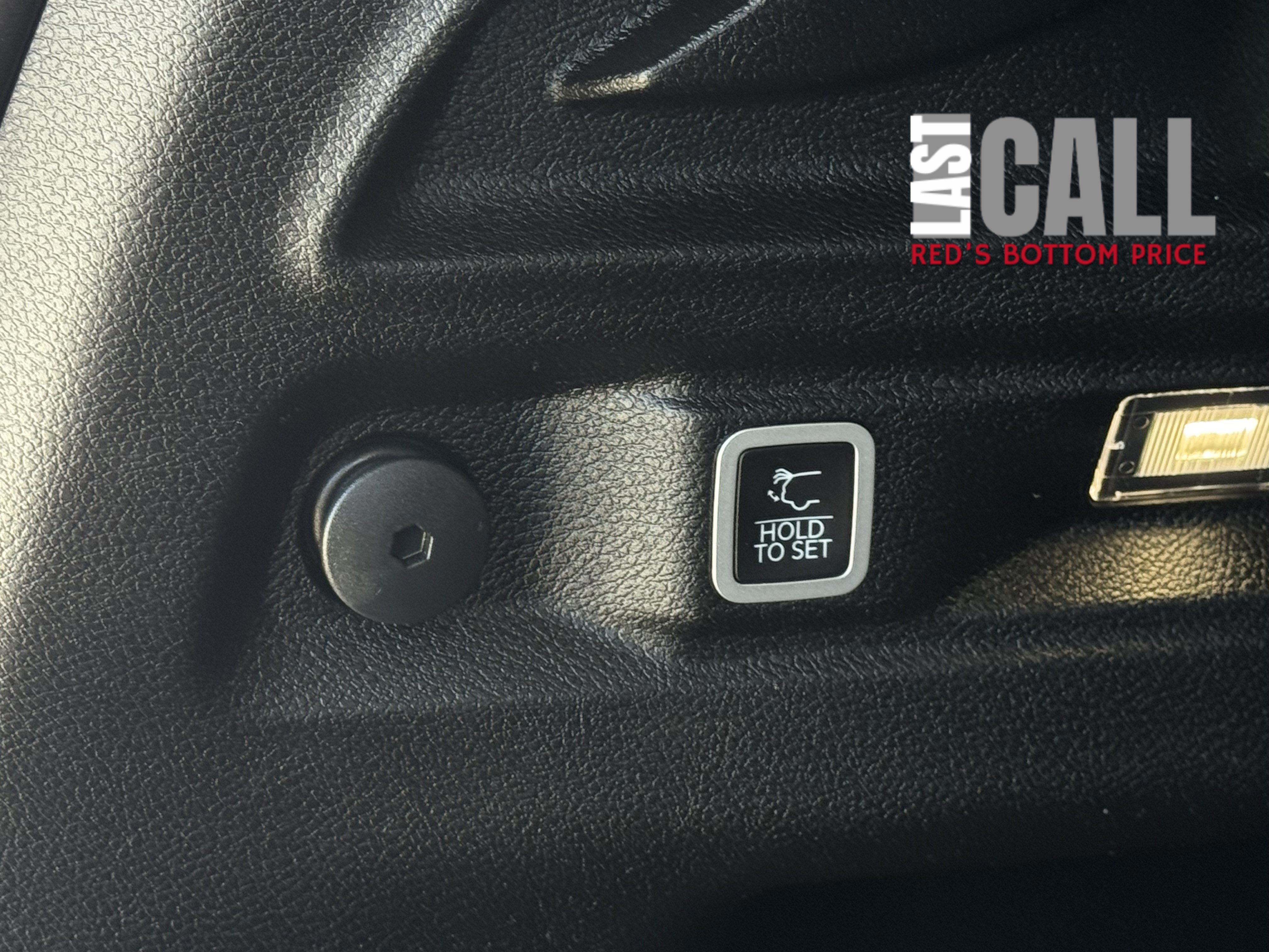 Used 2025 Jeep Grand Cherokee L Altitude image 13