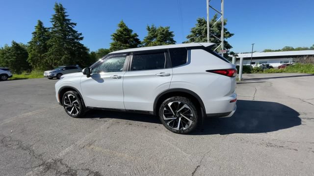 Used 2022 Mitsubishi Outlander SE AWD/4WD image 7