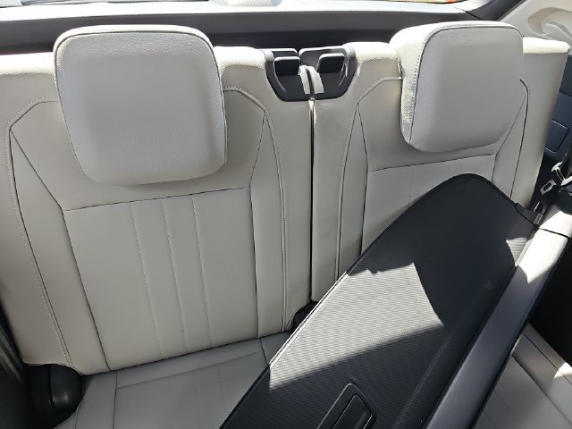 Used 2023 Volkswagen Tiguan SE FWD image 12