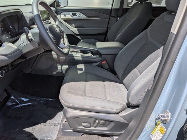 Certified 2025 Ford Explorer Active RWD image 15