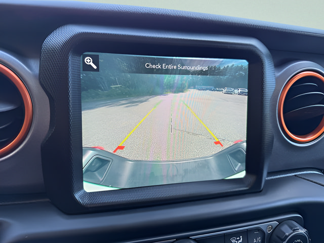Used 2021 Jeep Gladiator Mojave AWD/4WD image 11