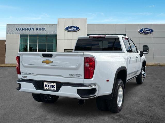 Used 2025 Chevrolet Silverado 3500 High Country w/ High Country Premium Package AWD/4WD image 7