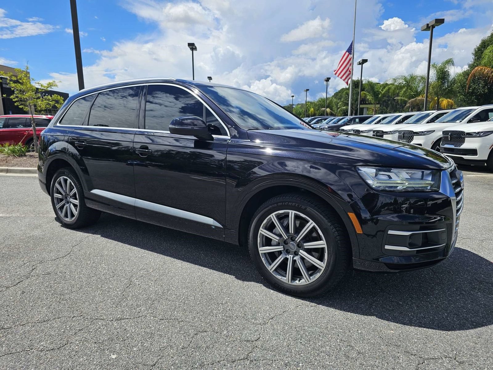 Used 2018 Audi Q7 3.0T Prestige w/ Prestige Package AWD/4WD image 2