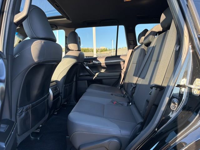 Used 2022 Lexus GX 460 w/ Black Line Special Edition AWD/4WD image 10