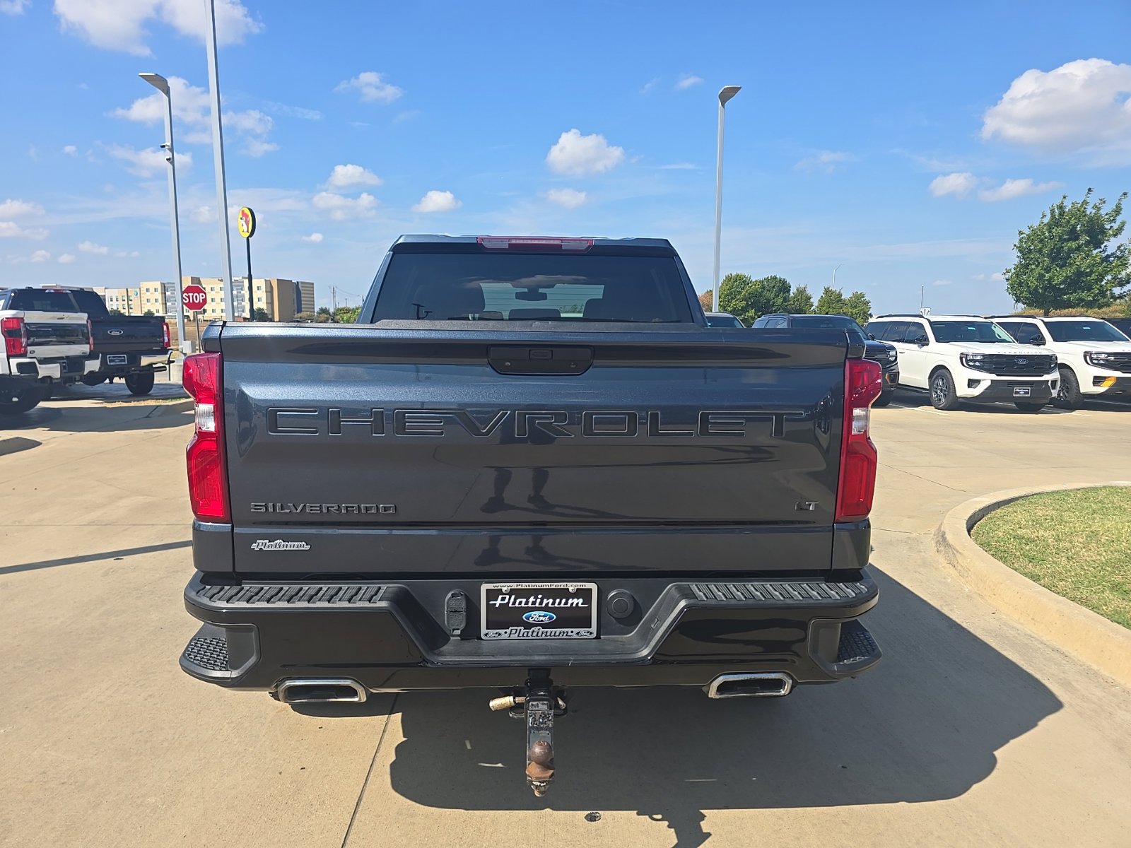 Used 2022 Chevrolet Silverado 1500 LT Trail Boss AWD/4WD image 4