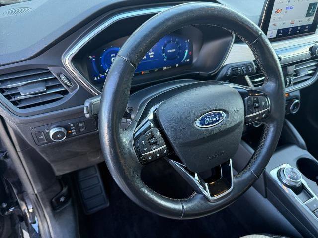 Certified 2022 Ford Escape Titanium w/ Titanium Elite Package image 33