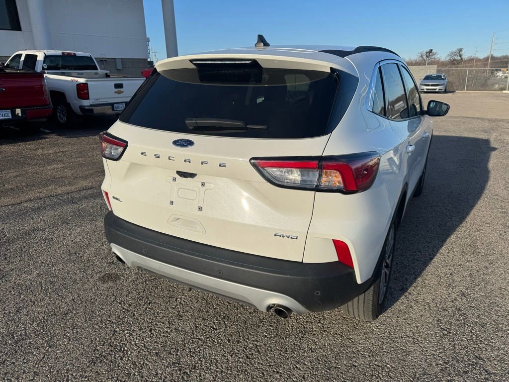 Certified 2022 Ford Escape SEL image 4
