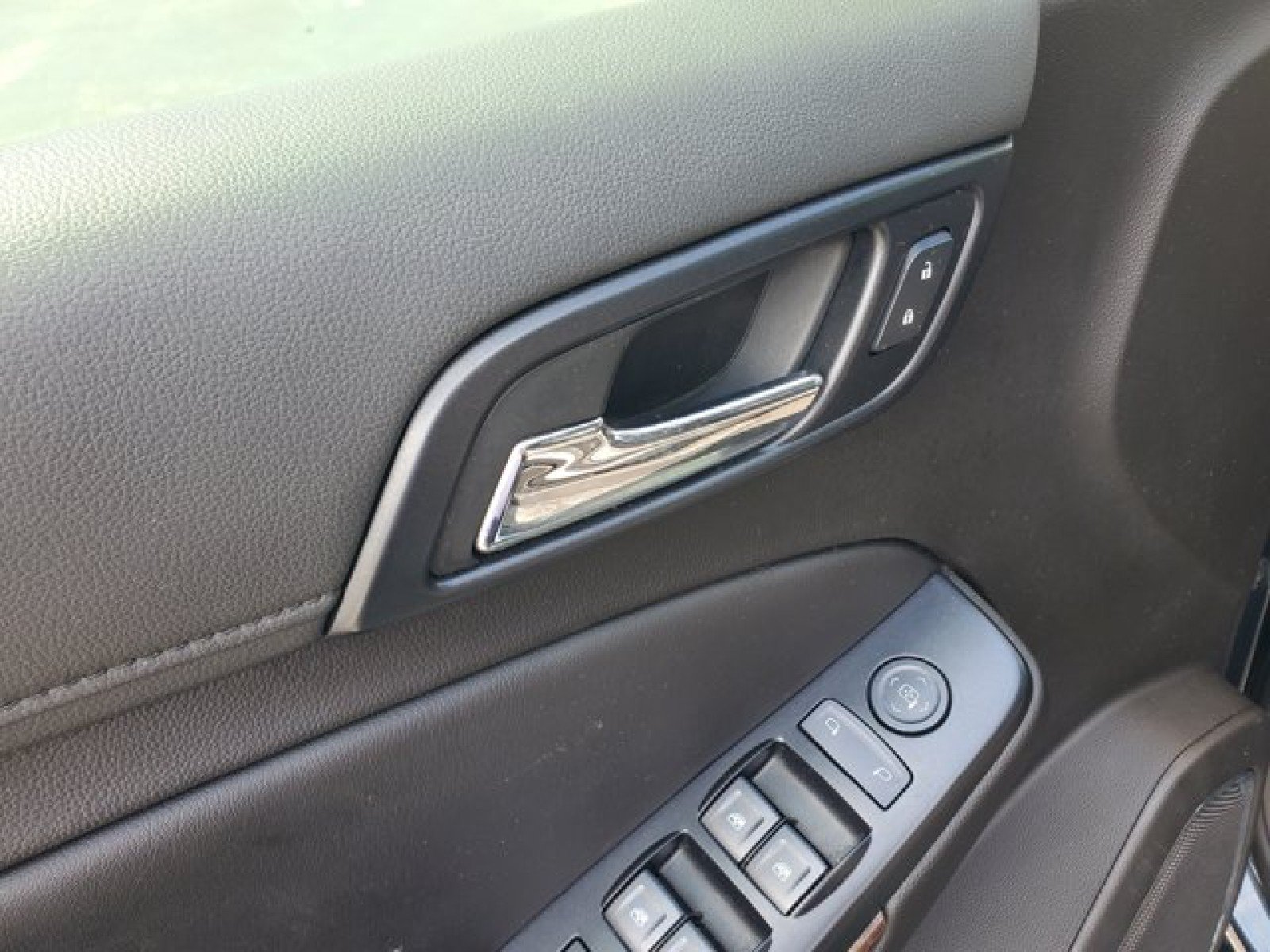 Used 2020 Chevrolet Tahoe LS AWD/4WD image 14
