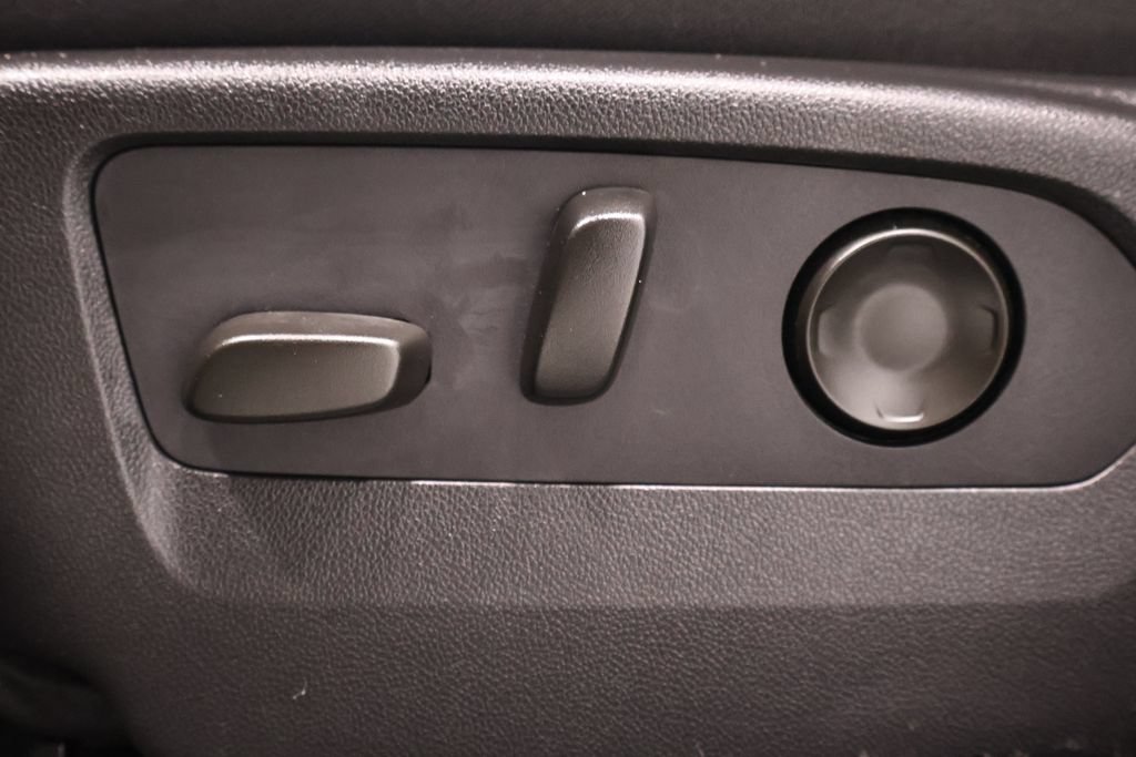 Used 2021 Buick Envision Essence FWD image 15
