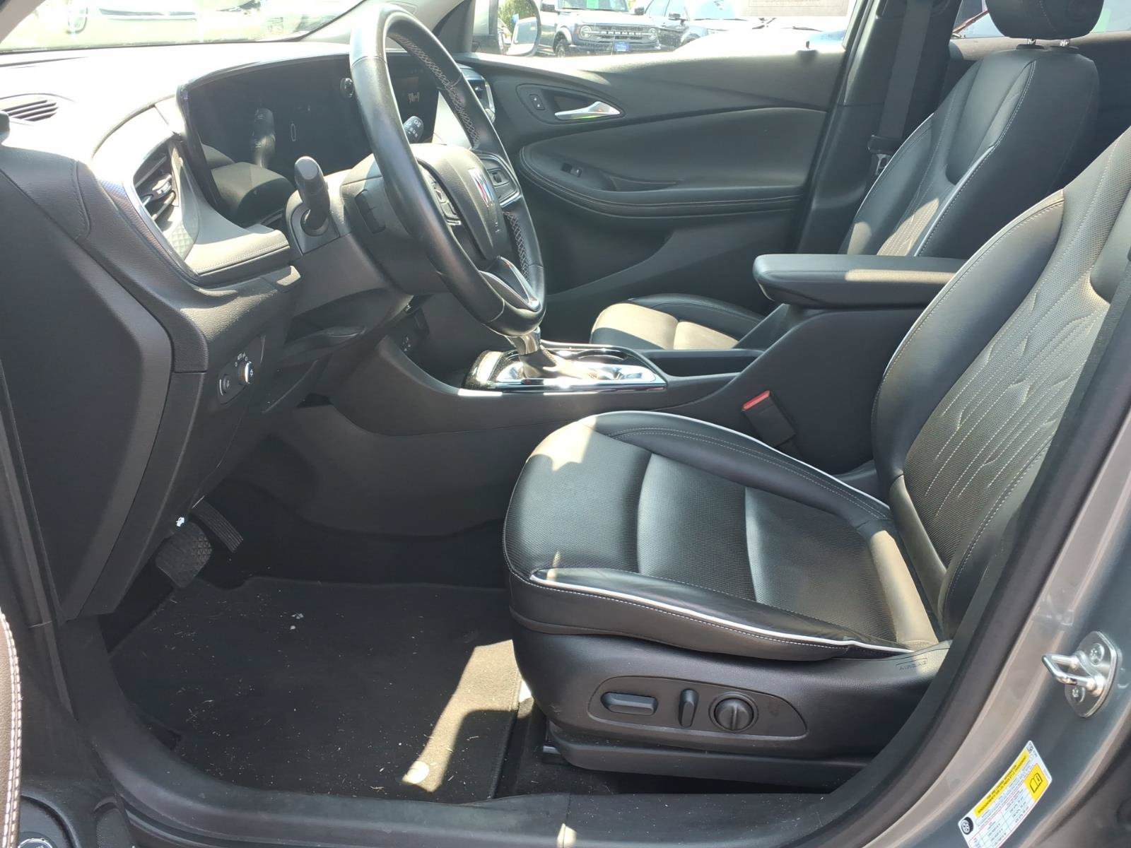 Used 2024 Buick Encore GX Avenir AWD/4WD image 21