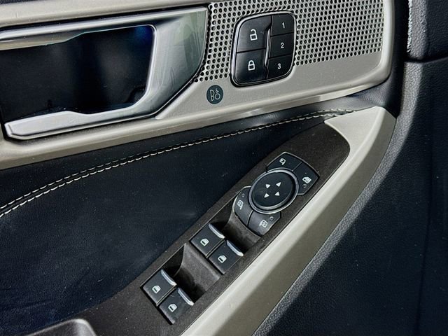 Certified 2022 Ford Explorer Limited w/ Equipment Group 301A image 18