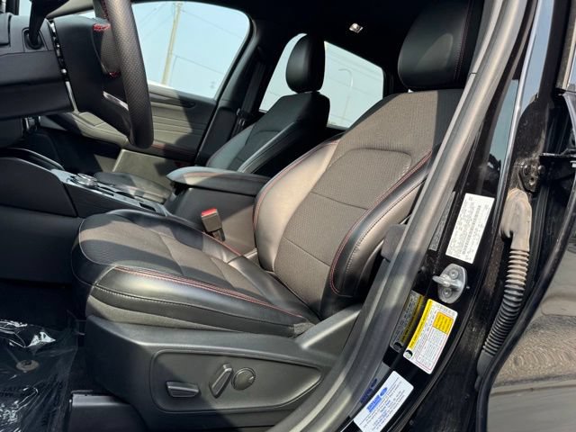 Certified 2024 Ford Escape ST-Line w/ Tech Pack #1 AWD/4WD image 5
