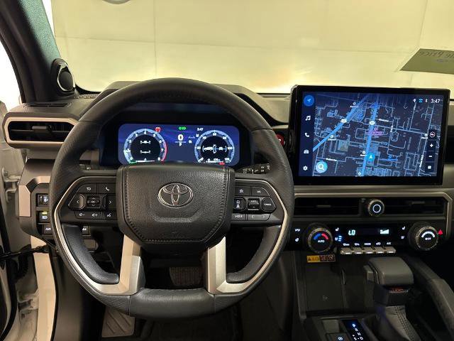 Used 2025 Toyota 4Runner 4WD image 10