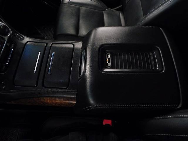 Used 2019 Chevrolet Suburban Premier image 24