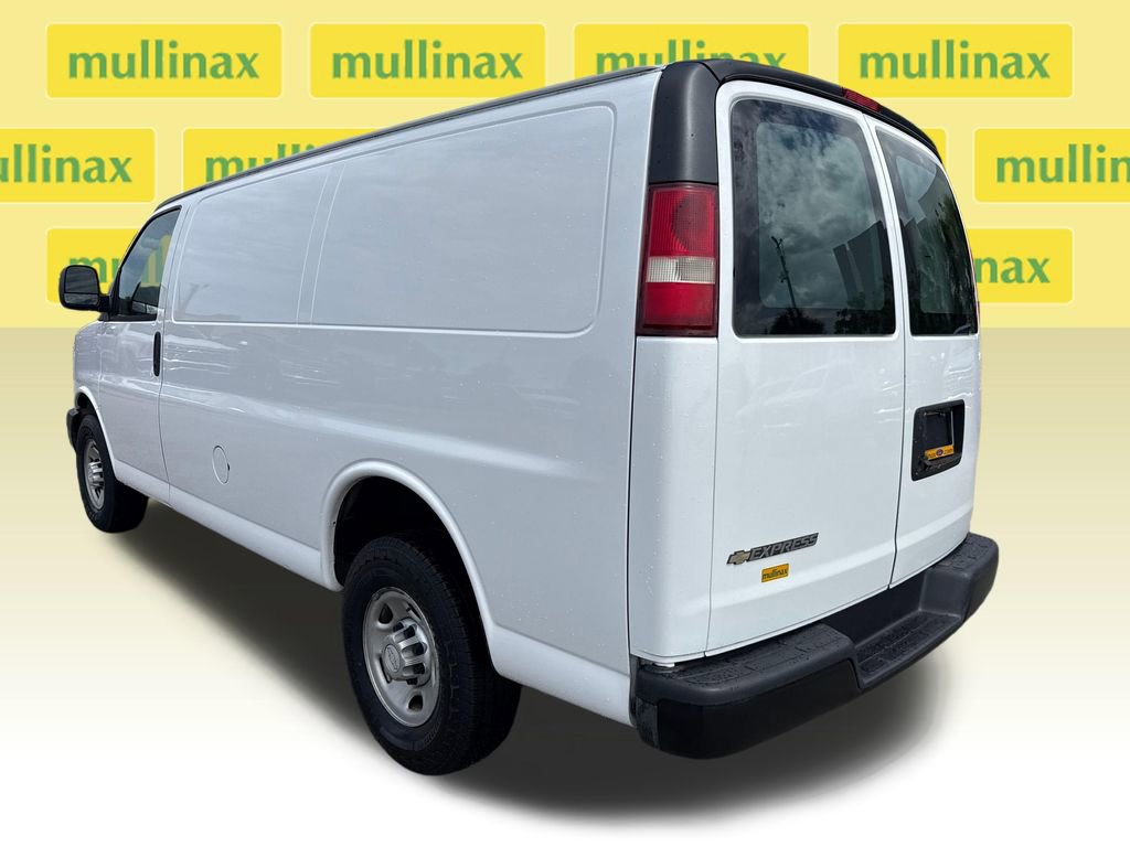 Used 2017 Chevrolet Express 2500 RWD image 8