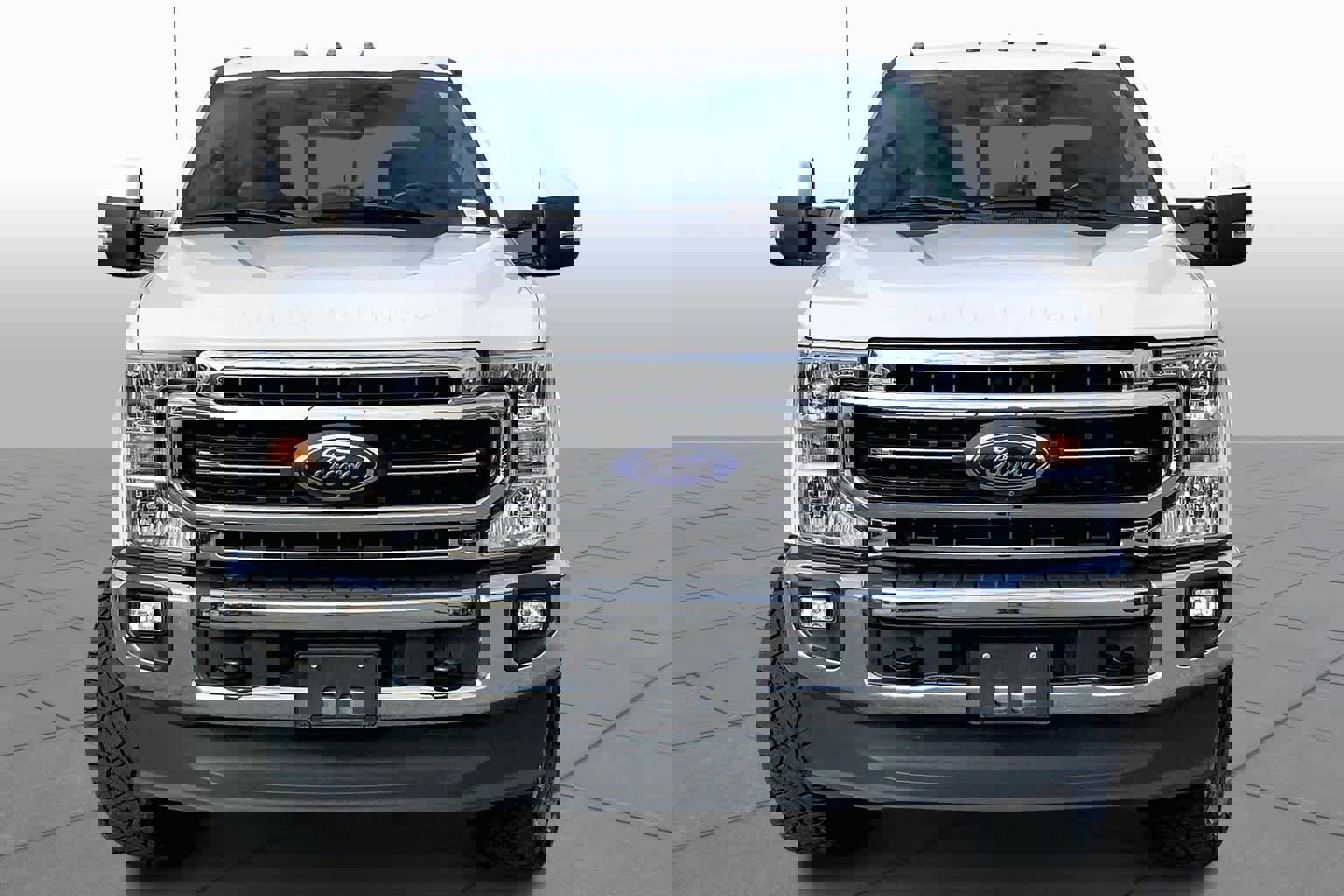 Certified 2020 Ford F350 Lariat w/ Lariat Ultimate Package image 3