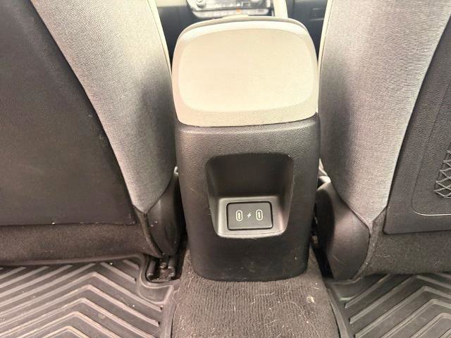 Used 2025 Hyundai Elantra Limited w/ Cargo Package image 30