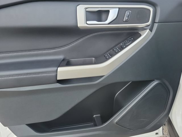 Certified 2023 Ford Explorer XLT w/ Equipment Group 202A RWD image 19