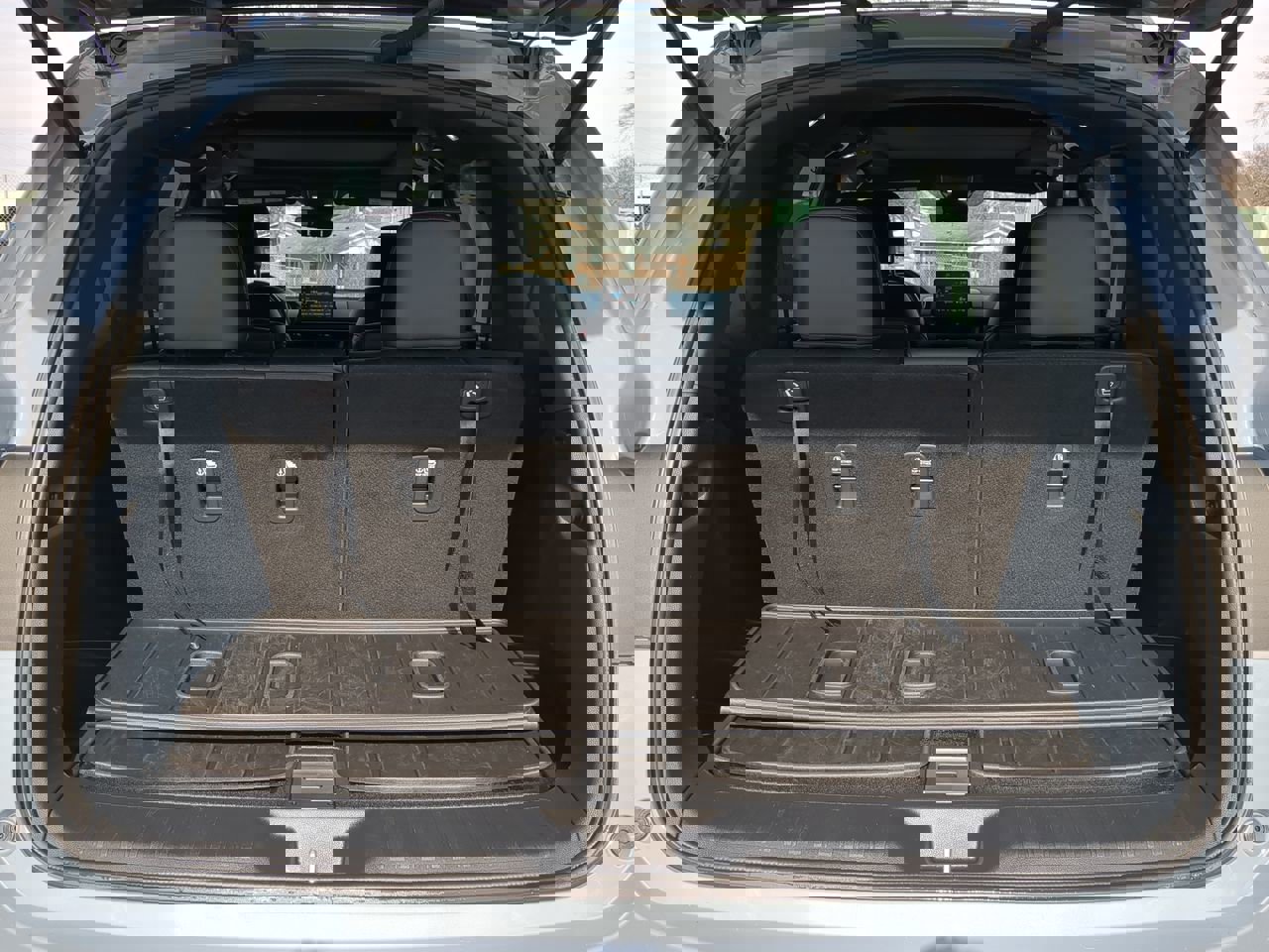 Used 2025 Honda Pilot Black Edition image 11