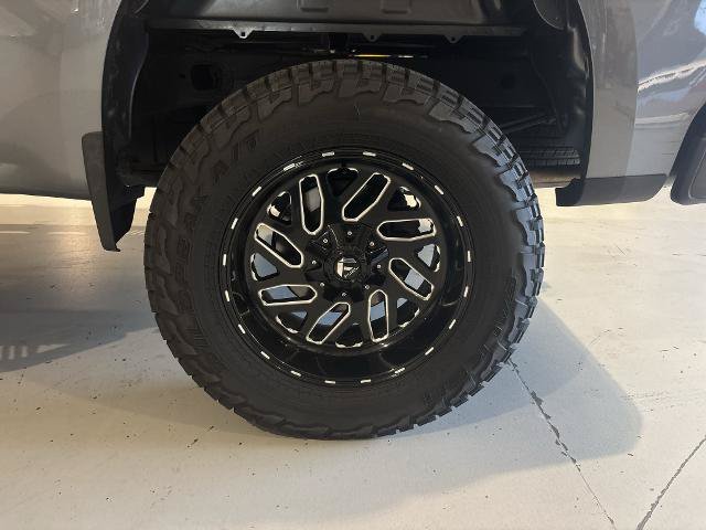 Used 2021 Chevrolet Silverado 1500 LT Trail Boss w/ Convenience Package II AWD/4WD image 9
