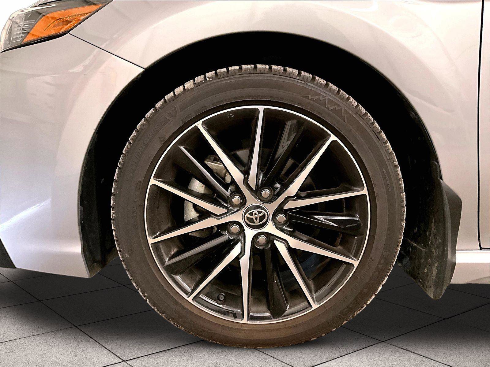 Used 2024 Toyota Camry SE FWD image 8