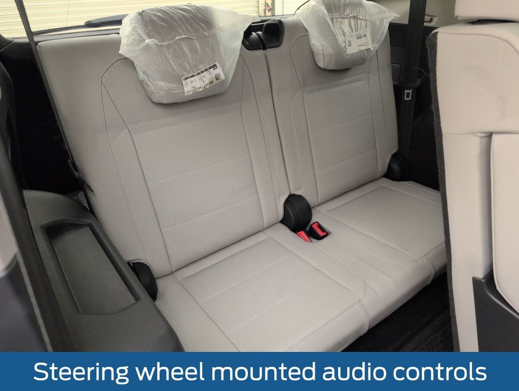 Used 2020 Volkswagen Tiguan SE w/ Panoramic Sunroof Package image 19