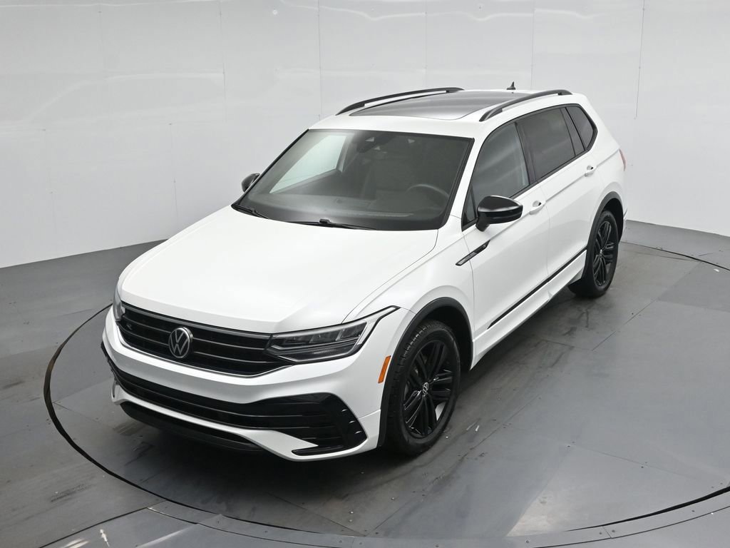 Used 2022 Volkswagen Tiguan SE R-Line image 27