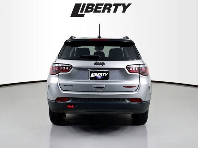 Used 2022 Jeep Compass Trailhawk w/ Sun and Sound Group AWD/4WD image 6