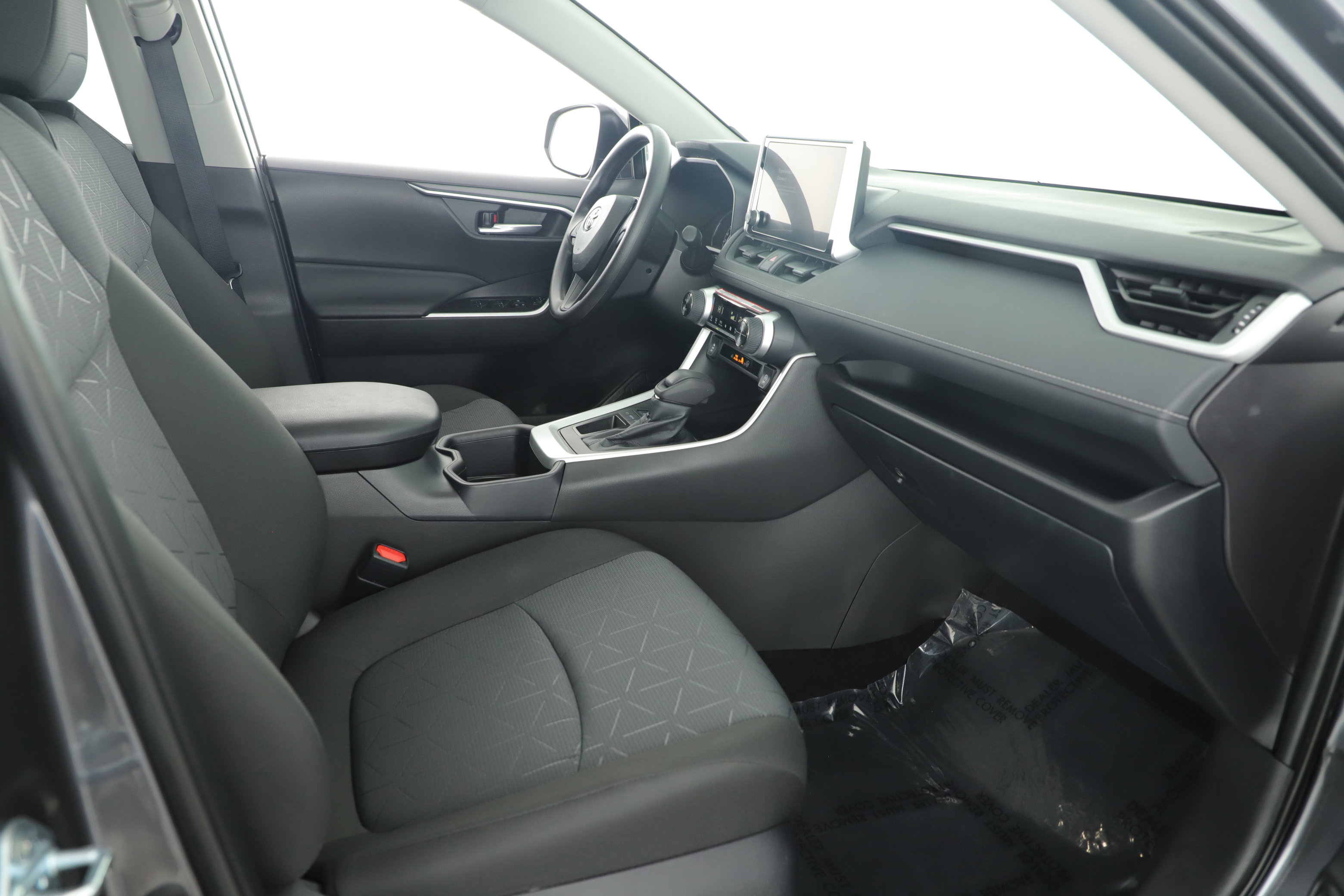 Used 2025 Toyota RAV4 XLE image 13