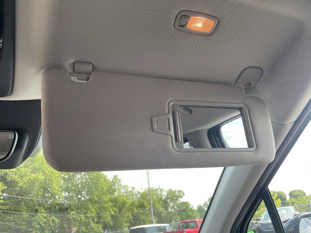 Used 2026 Kia Carnival FWD image 32