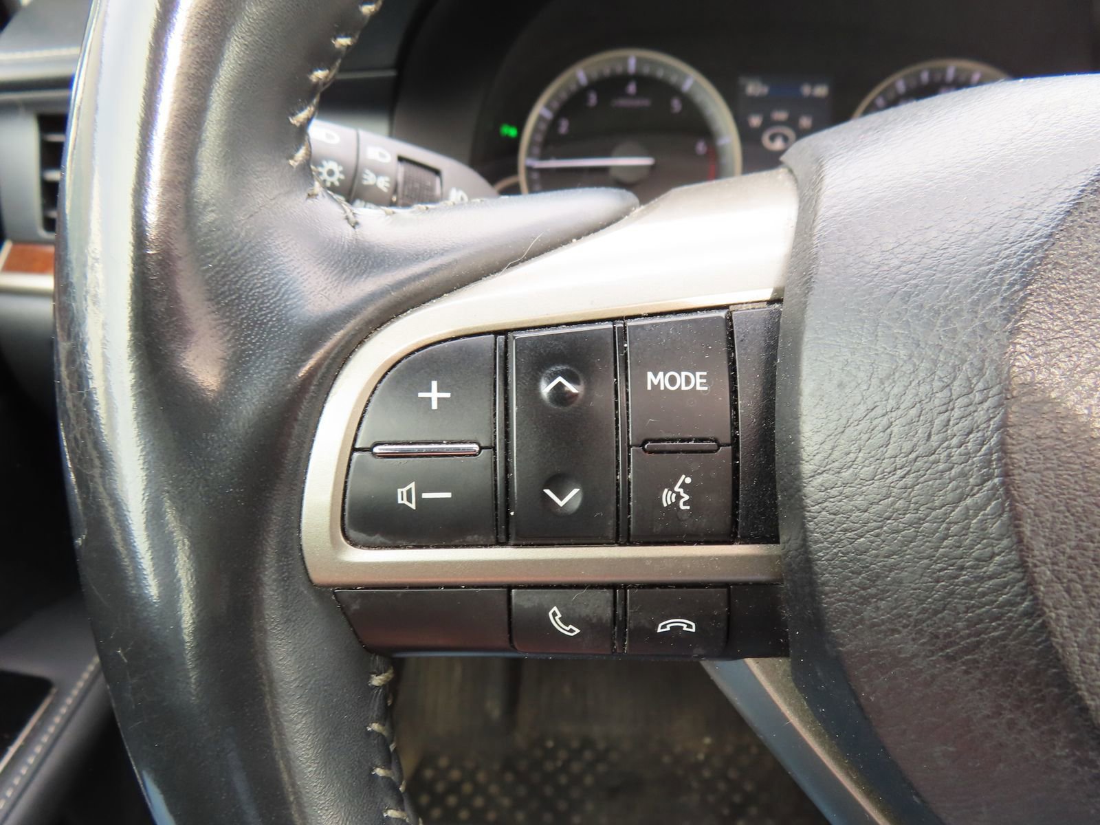 Used 2017 Lexus ES 350 w/ Luxury Package FWD image 19