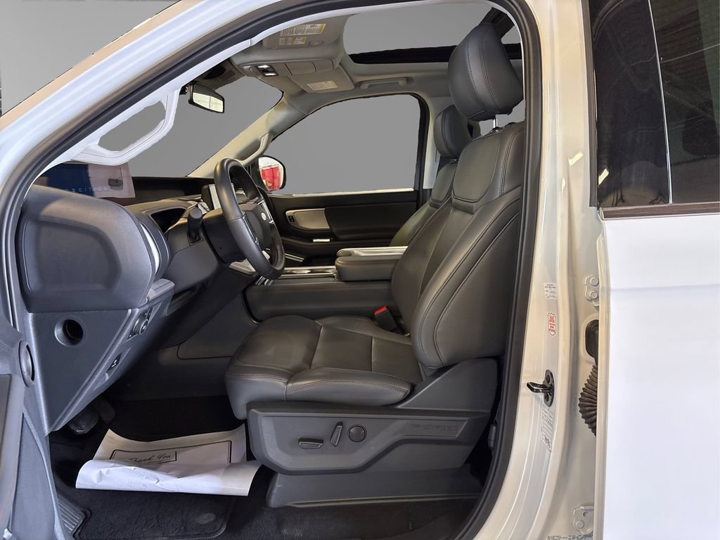 Certified 2025 Ford Expedition Active AWD/4WD image 10