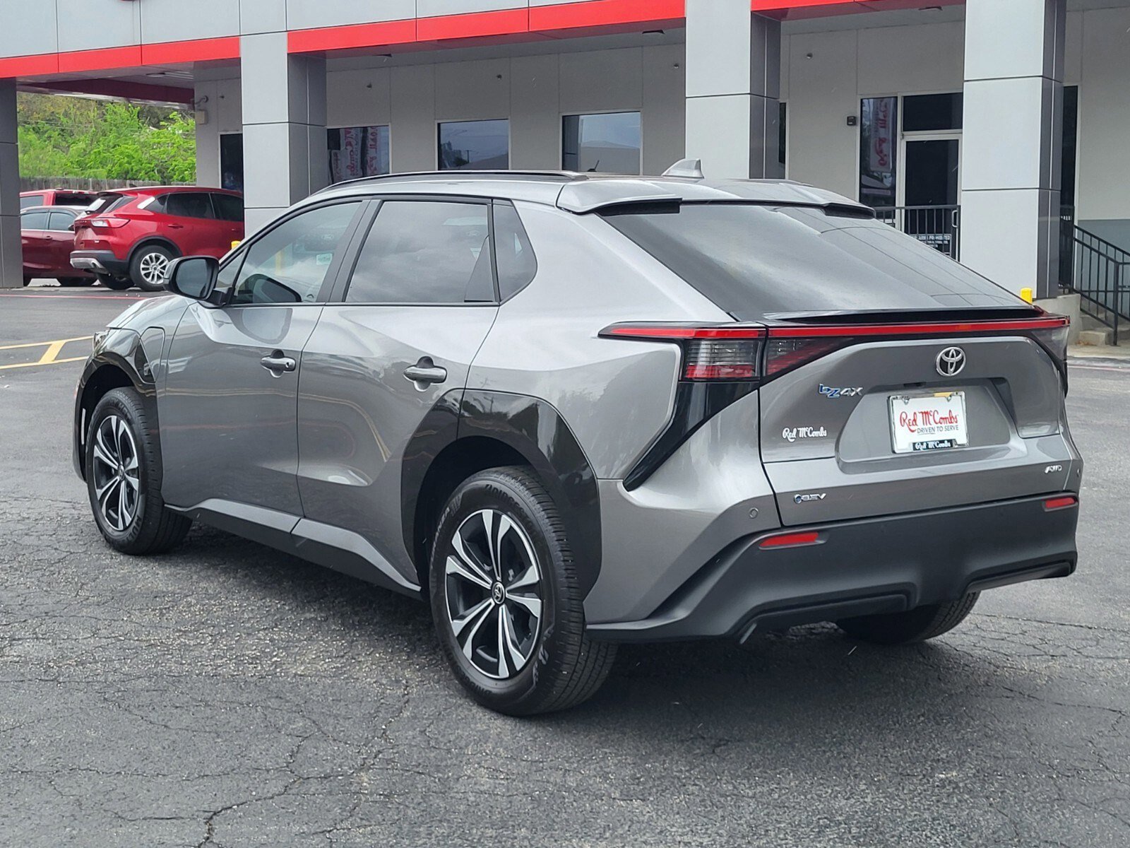 Used 2024 Toyota bZ4X XLE image 5