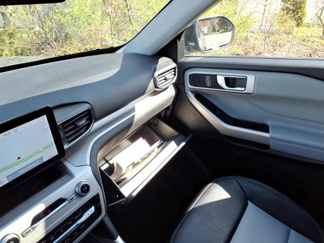 Certified 2022 Ford Explorer XLT w/ Equipment Group 202A AWD/4WD image 26